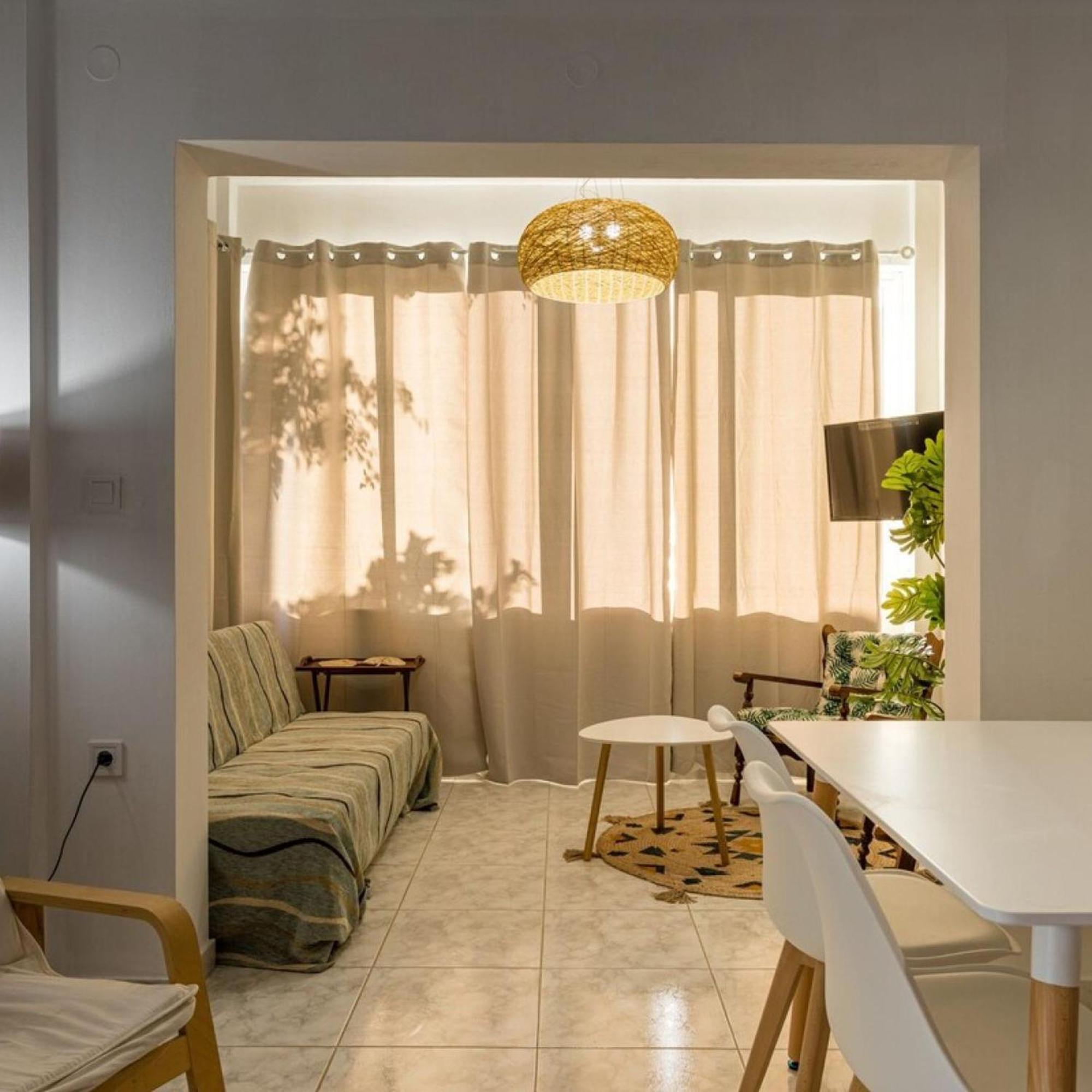 Maisonette With Palms Stoúpa Eksteriør billede
